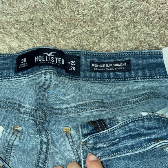 Sold out Hollister High rise crop jeans - Picture 3 of 3